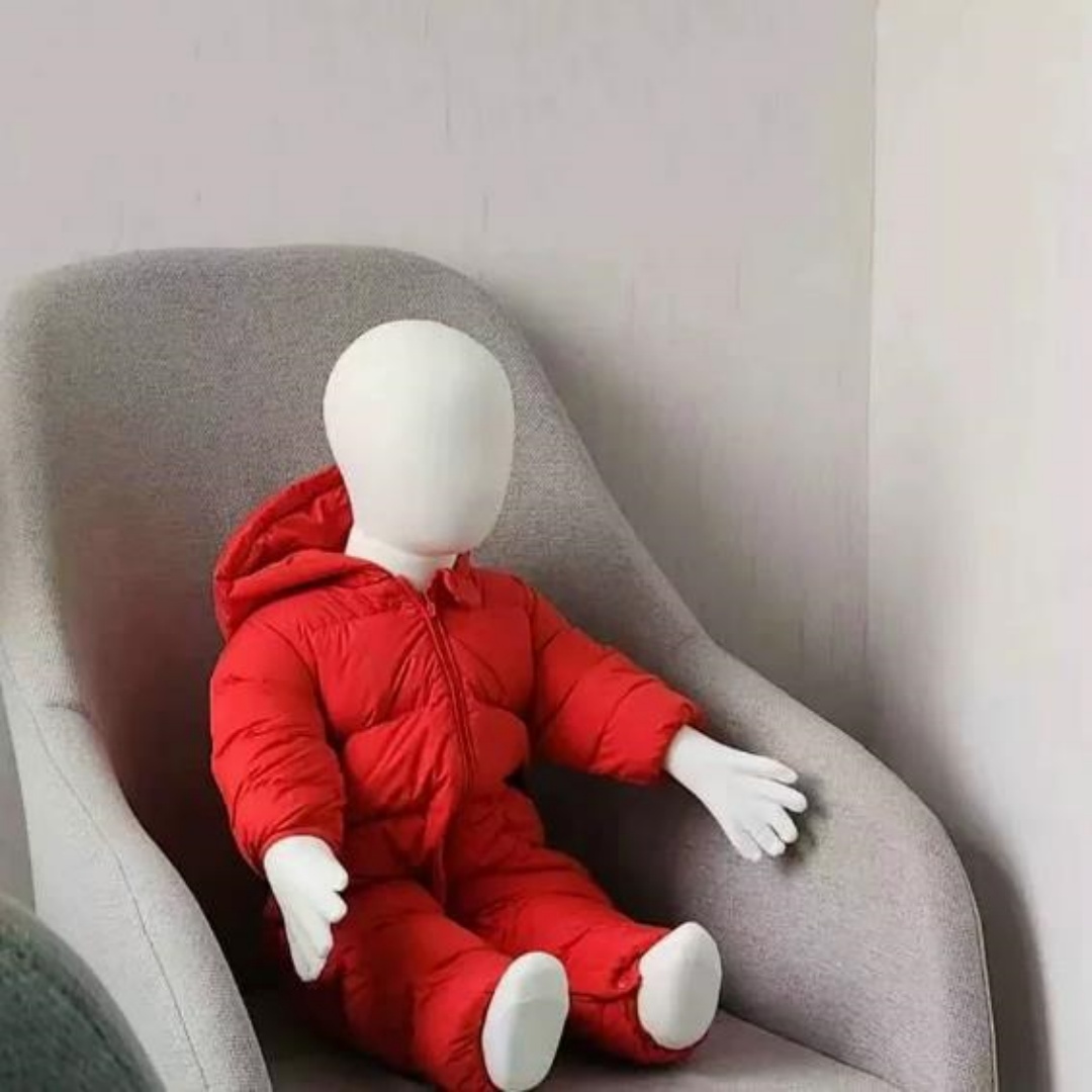 Baby Clothing Display Stand - 1–4 Jahre Sit Baby Vollkind-Handtuch-Schaufensterpuppen, weicher
